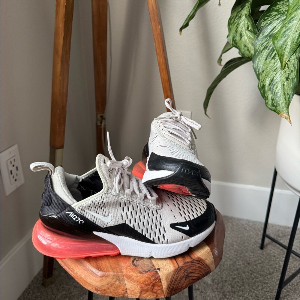 Nike Air Max 270